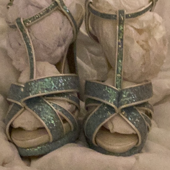 Nicholas Kirkwood - Picture 4 of 6